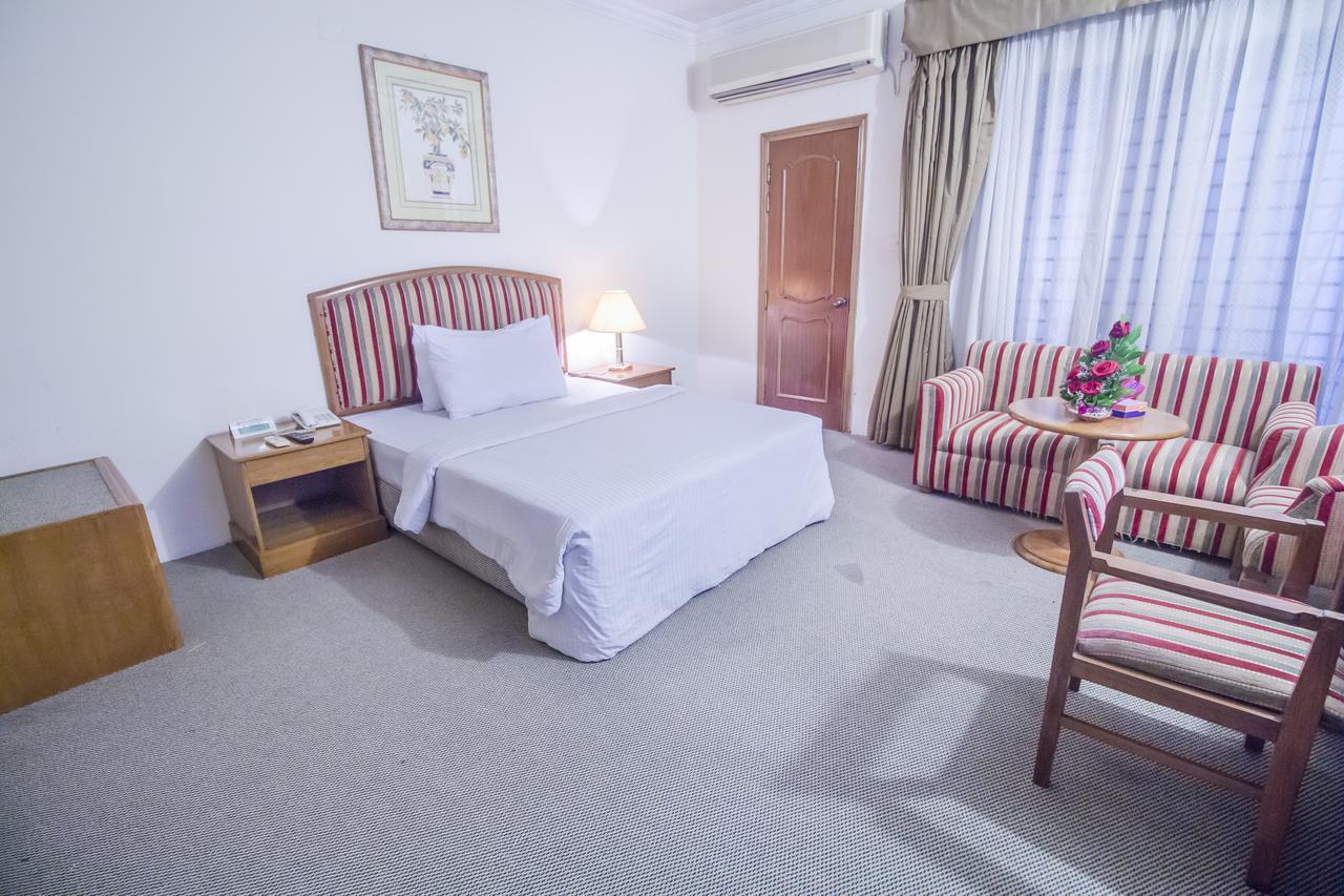 Hotel Swiss Park ダッカ エクステリア 写真