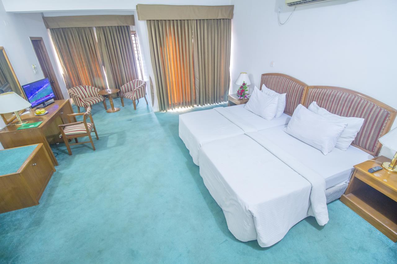 Hotel Swiss Park ダッカ エクステリア 写真