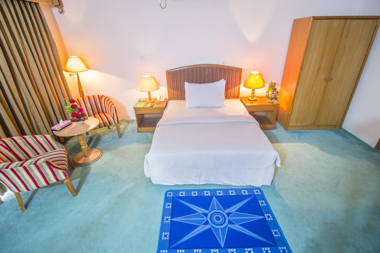 Hotel Swiss Park ダッカ エクステリア 写真