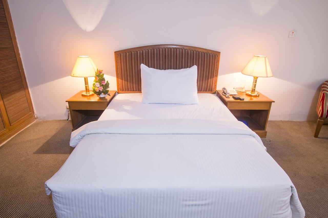 Hotel Swiss Park ダッカ エクステリア 写真